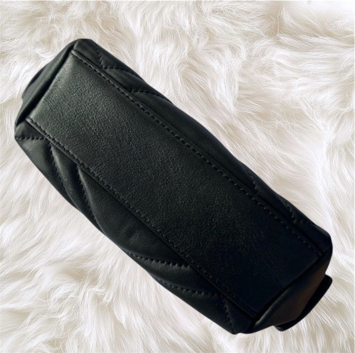 GUCCI Calfskin Matelasse GG Marmont Cosmetic Case in Black