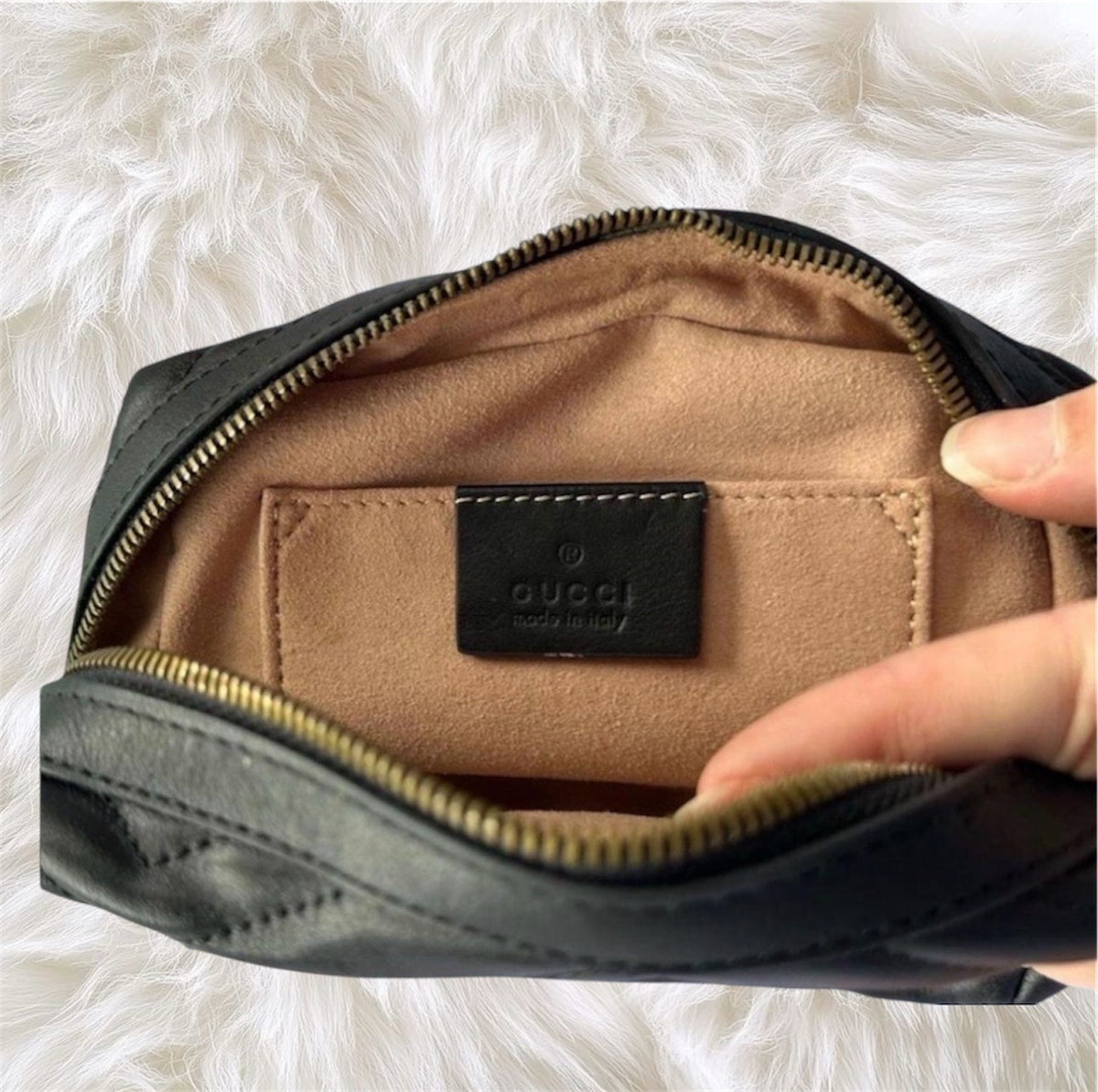 GUCCI Calfskin Matelasse GG Marmont Cosmetic Case in Black