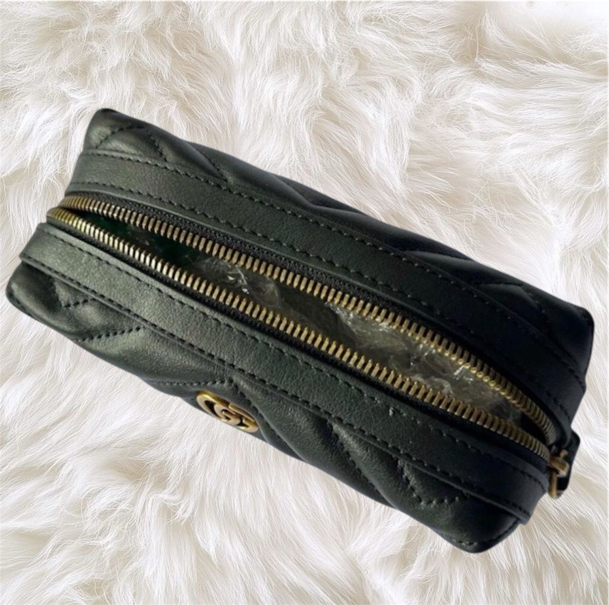 GUCCI Calfskin Matelasse GG Marmont Cosmetic Case in Black