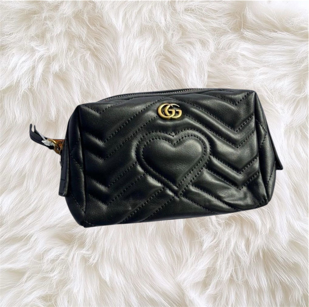 GUCCI Calfskin Matelasse GG Marmont Cosmetic Case in Black