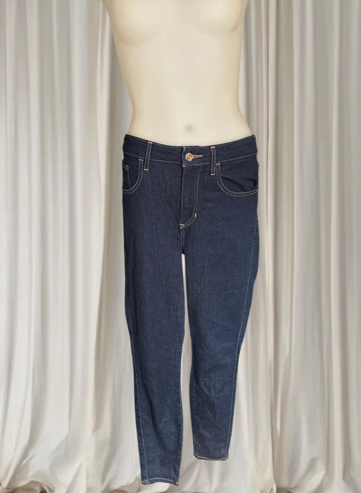 Guess Dark Wash Denim Jeans - Vintage Classic Fit - Image 2