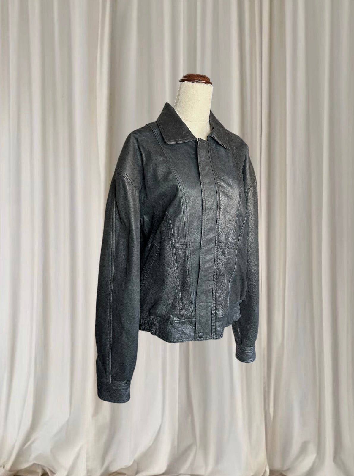 90s Vintage Huntley Genuine Leather Black Bomber Jacket Small