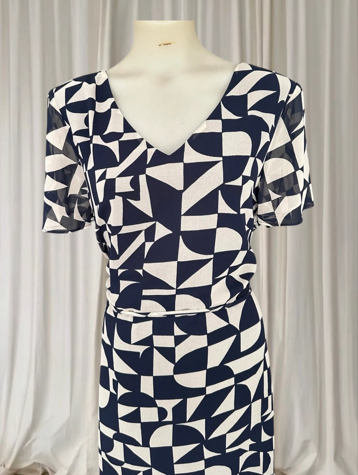 Jacqui E Wrap Dress - Blue Geometric Print Size 16 - Image 2