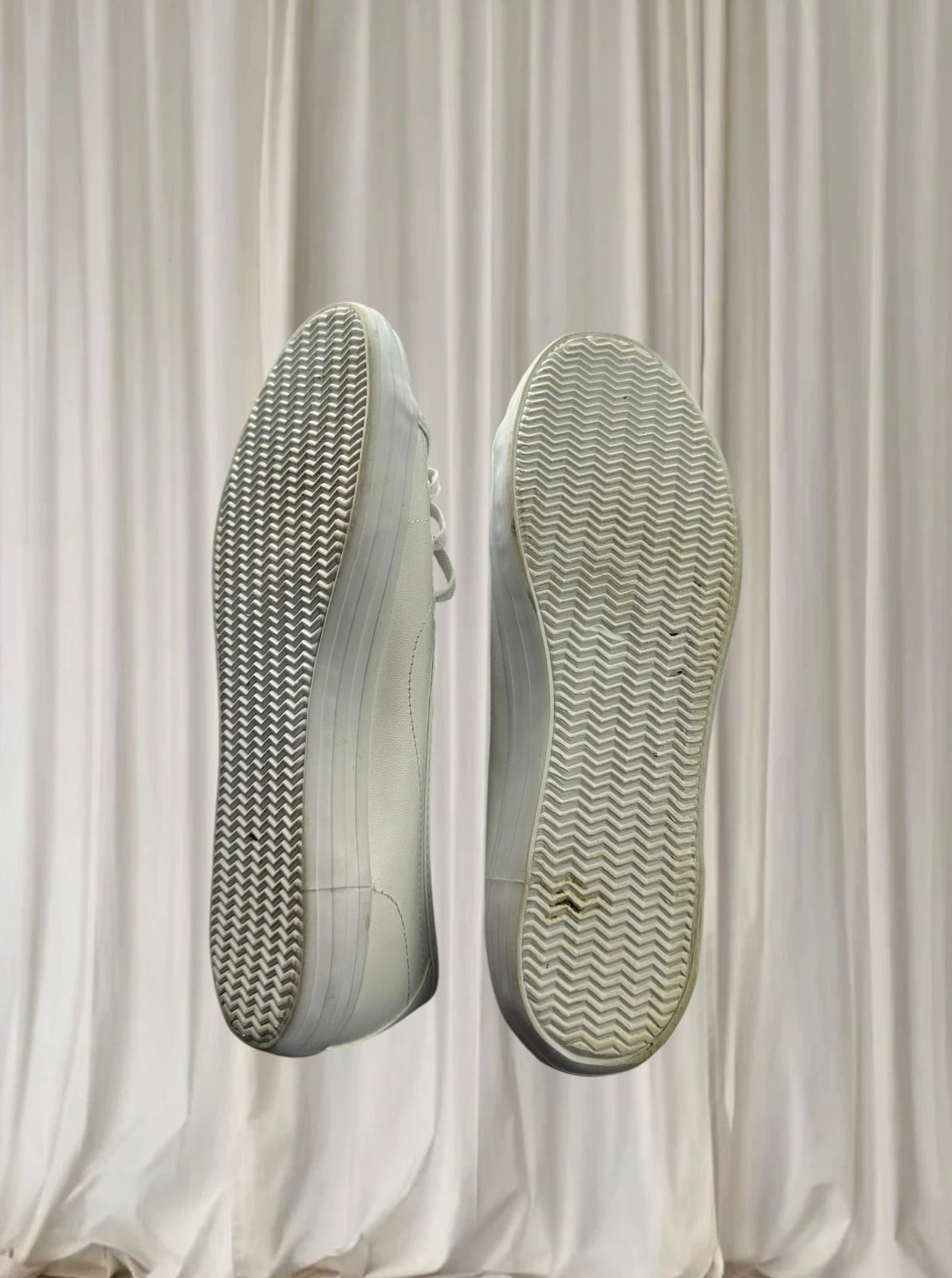 Lacoste Ziane Chunky Lace-Up Flats - Sleek White Casual Shoes - Image 5