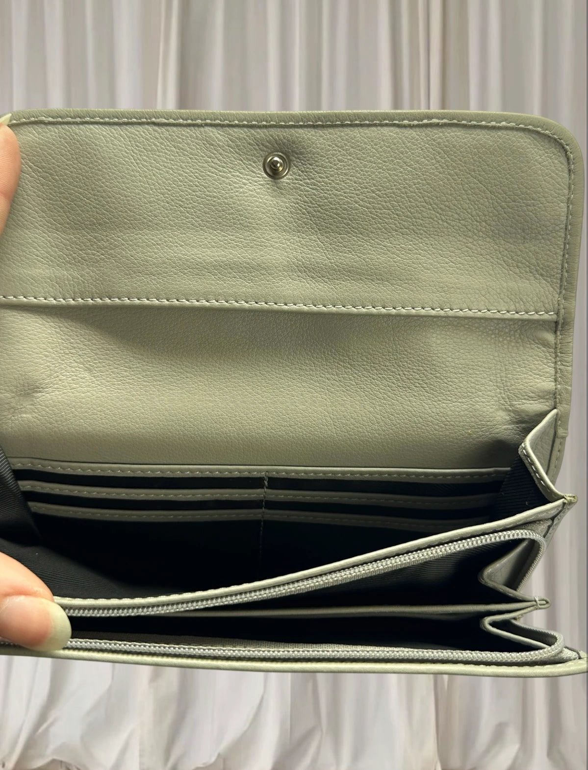 Lupo Leather Wallet - Elegant Beige Designer Card Organizer - Image 5