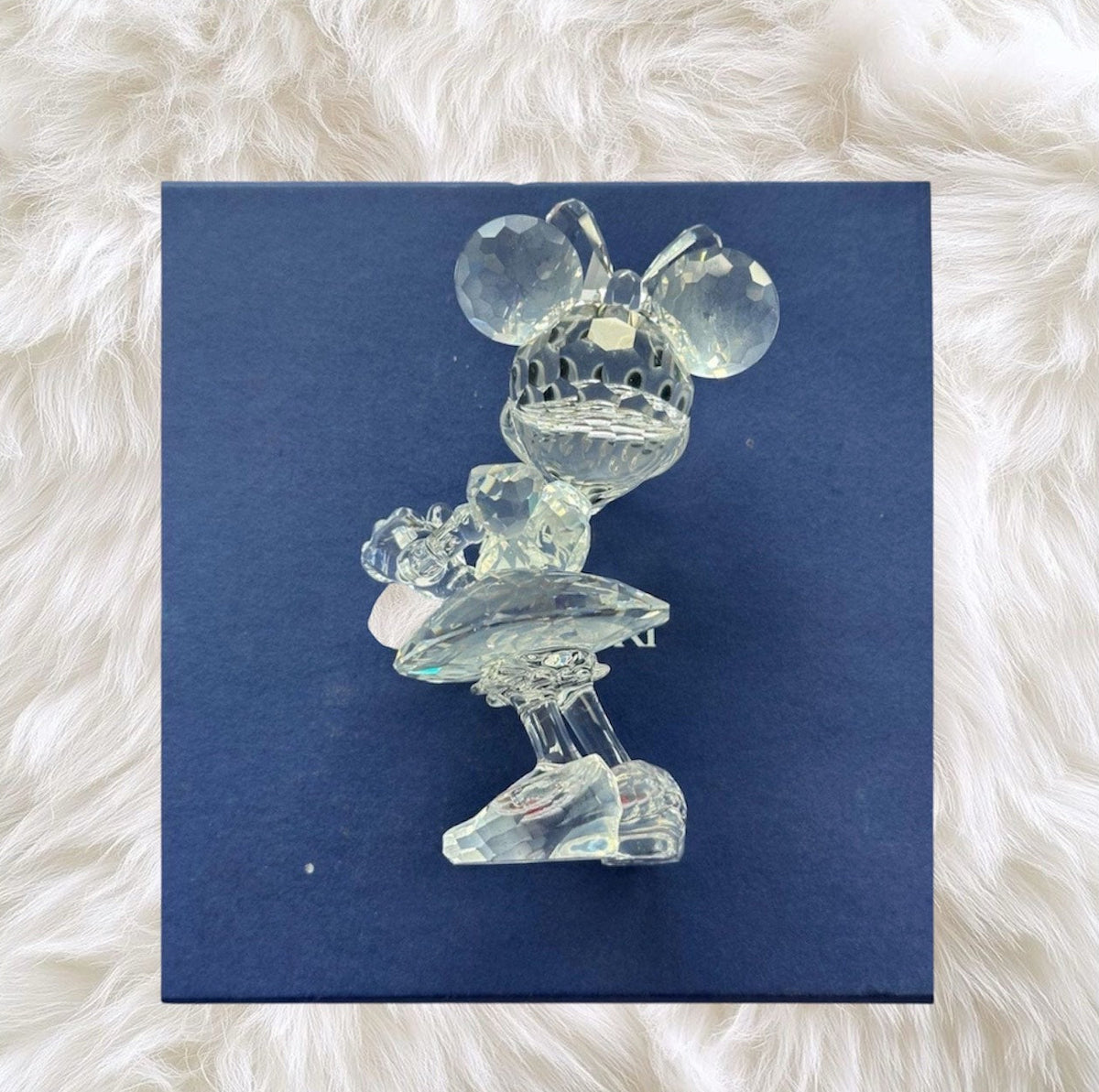 Swarovski DISNEY Minnie Mouse Figurine 687436