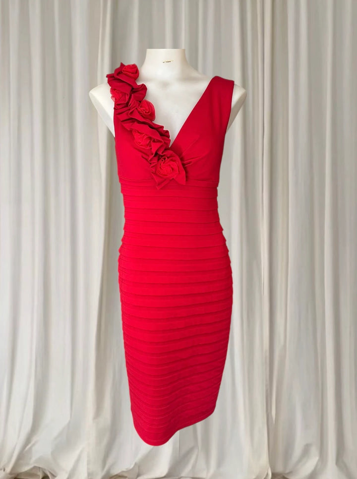 Montique Vintage Cocktail Dress - Elegant Red Bodycon Silhouette - Image 1