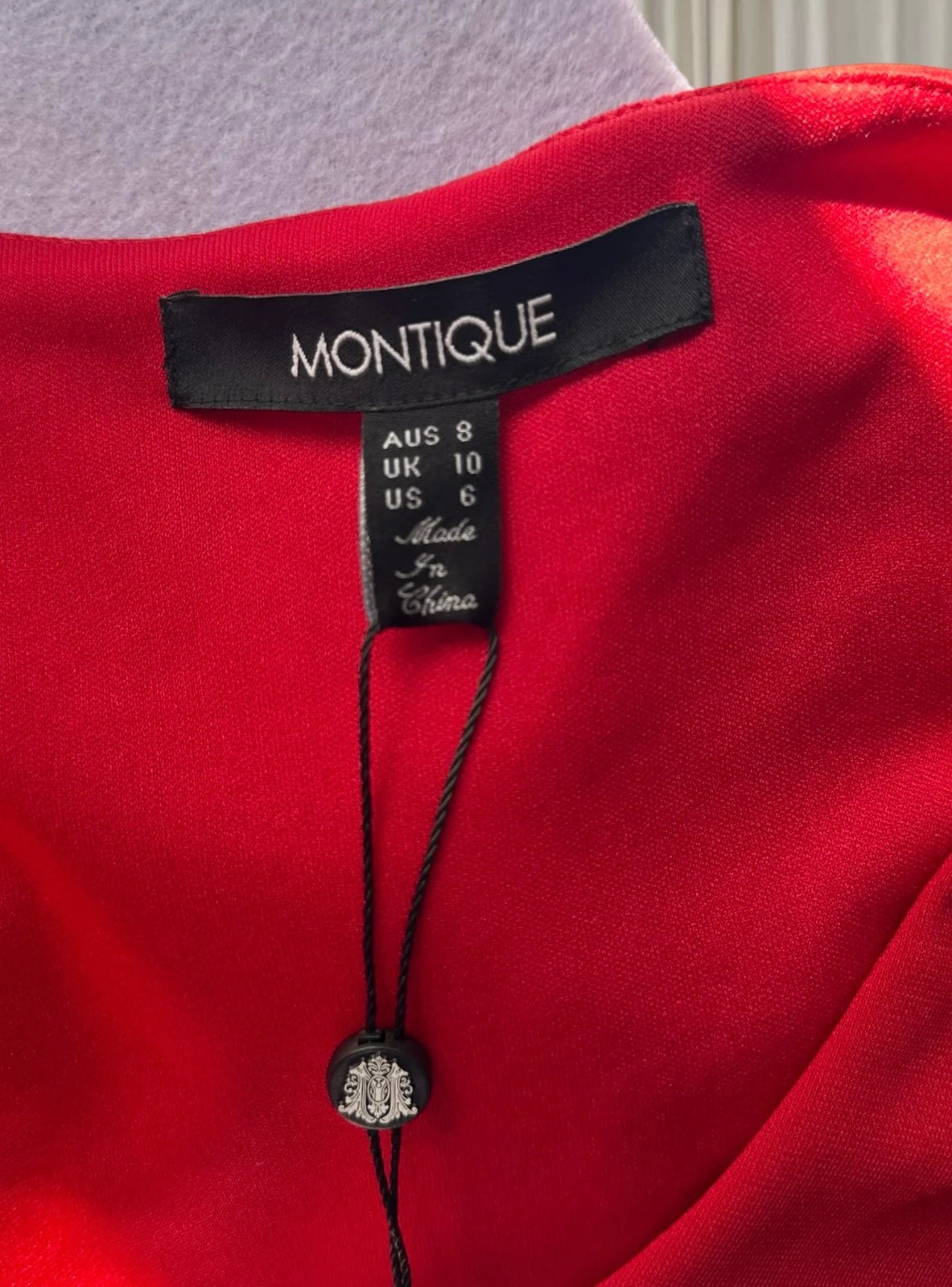 Montique Vintage Cocktail Dress - Elegant Red Bodycon Silhouette - Image 8
