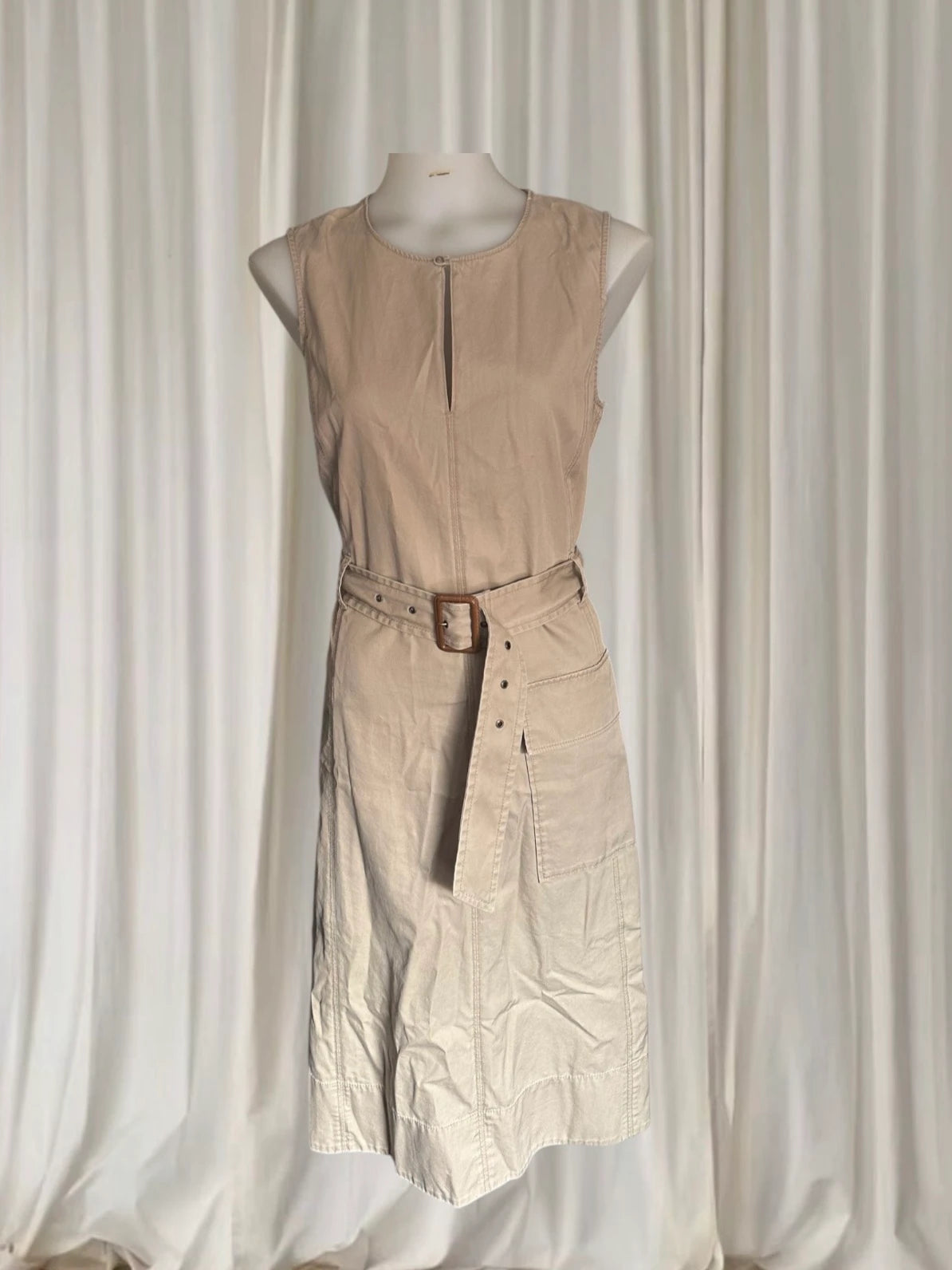 Polo Ralph Lauren Sleeveless Dress - Classic Beige Knee-Length Silhouette - Image 1