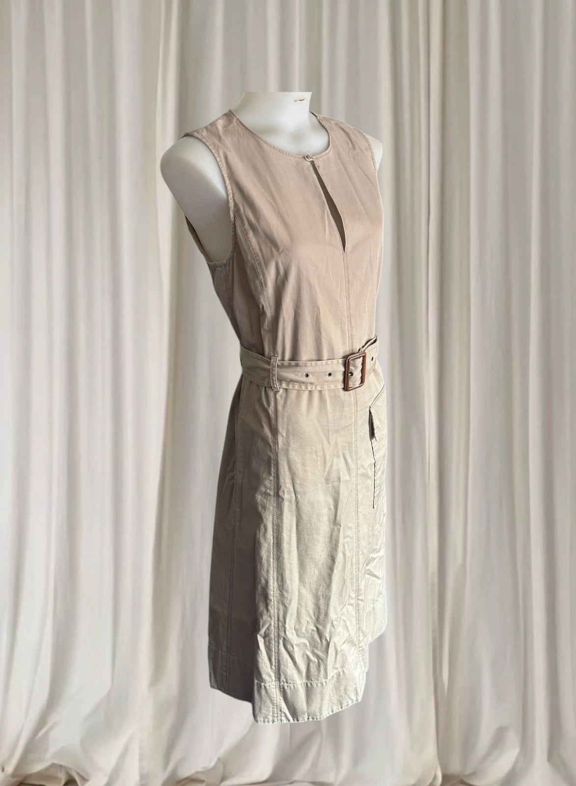 Polo Ralph Lauren Sleeveless Dress - Classic Beige Knee-Length Silhouette - Image 5