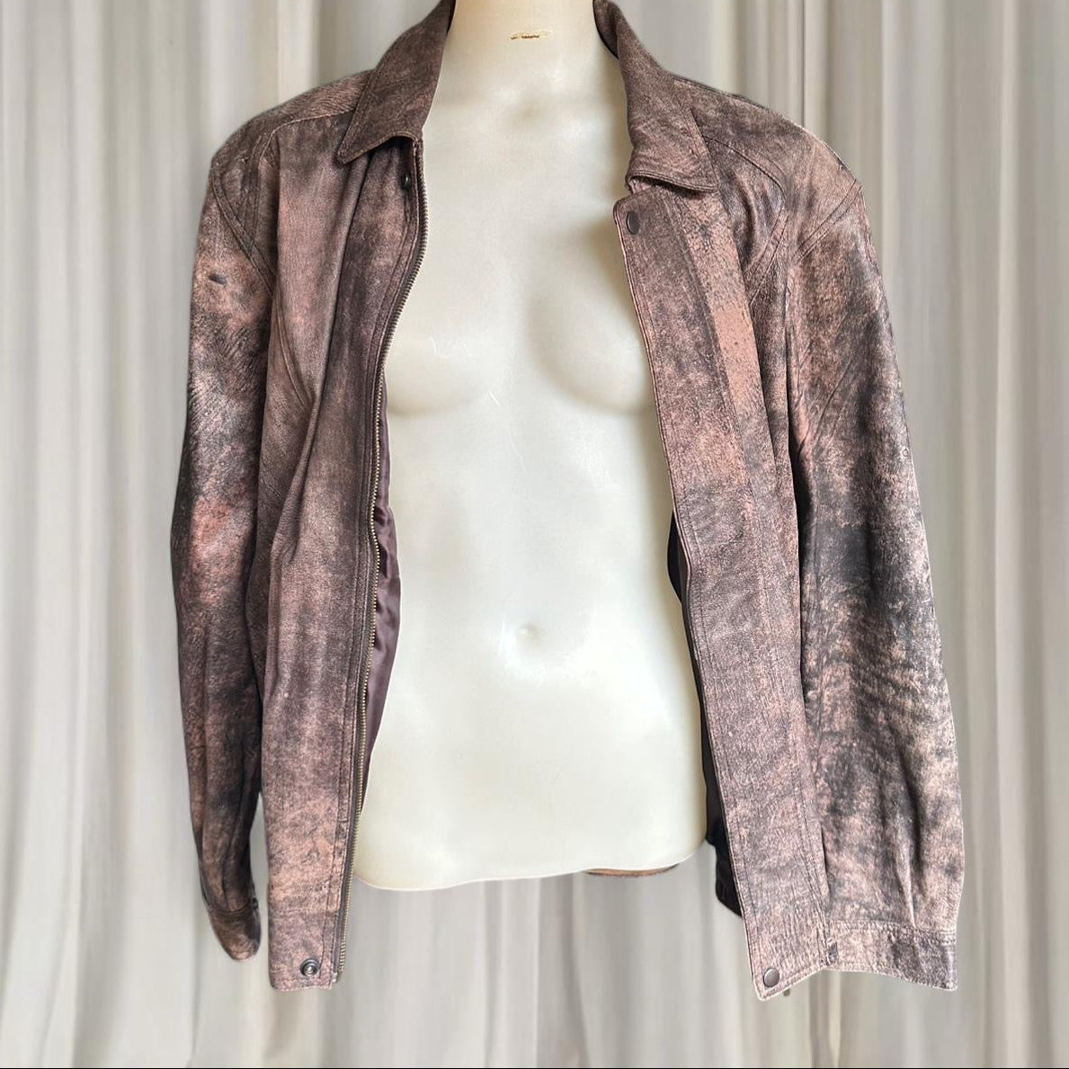 Vintage Proud’s Mens Real Leather Lamb Skin Brown Leather Jacket.