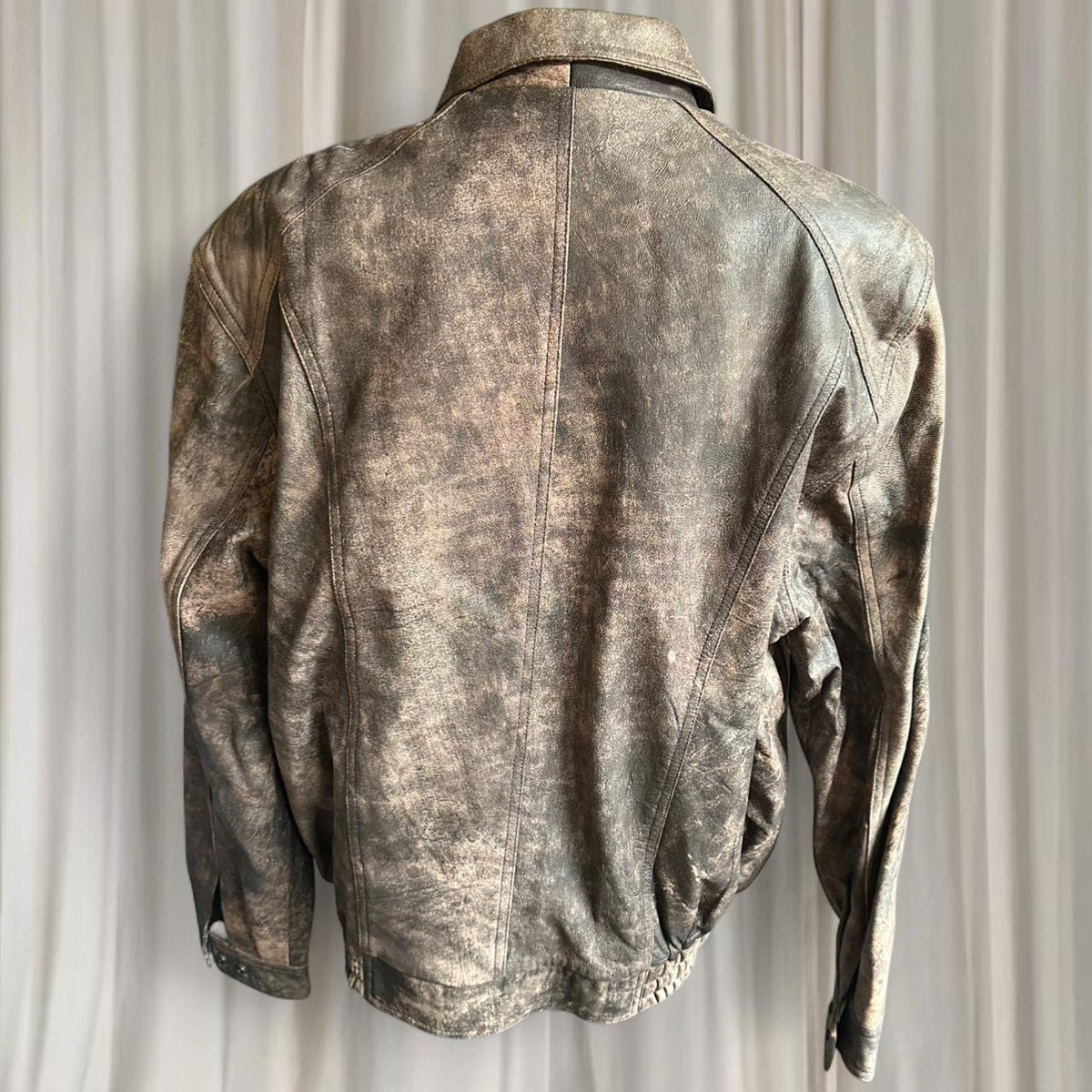 Vintage Proud’s Mens Real Leather Lamb Skin Brown Leather Jacket.