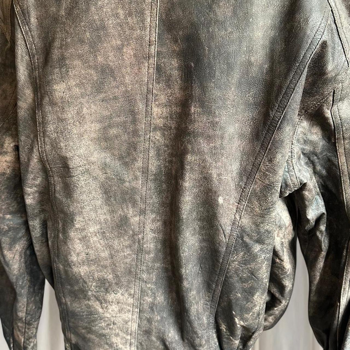 Vintage Proud’s Mens Real Leather Lamb Skin Brown Leather Jacket.