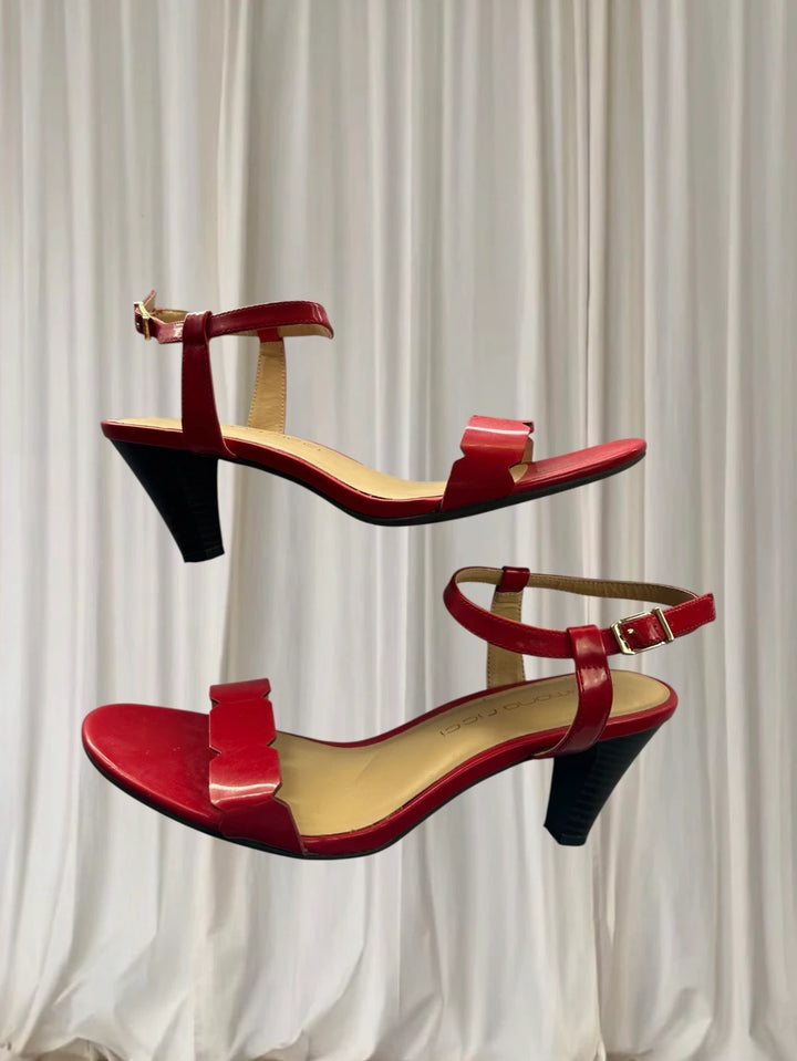 Simona Ricci Red Patent Heels - Size 10 Classic Glossy Pumps - Image 1