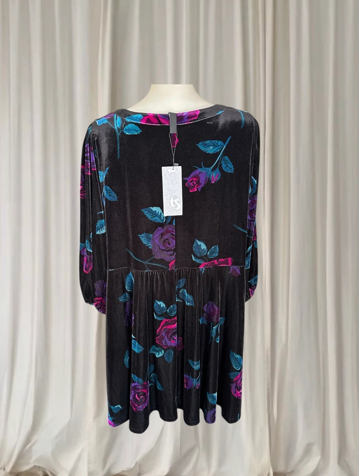 Taking Shape Floral Velvet Dress - Golden Elixir Black Midi - Image 5