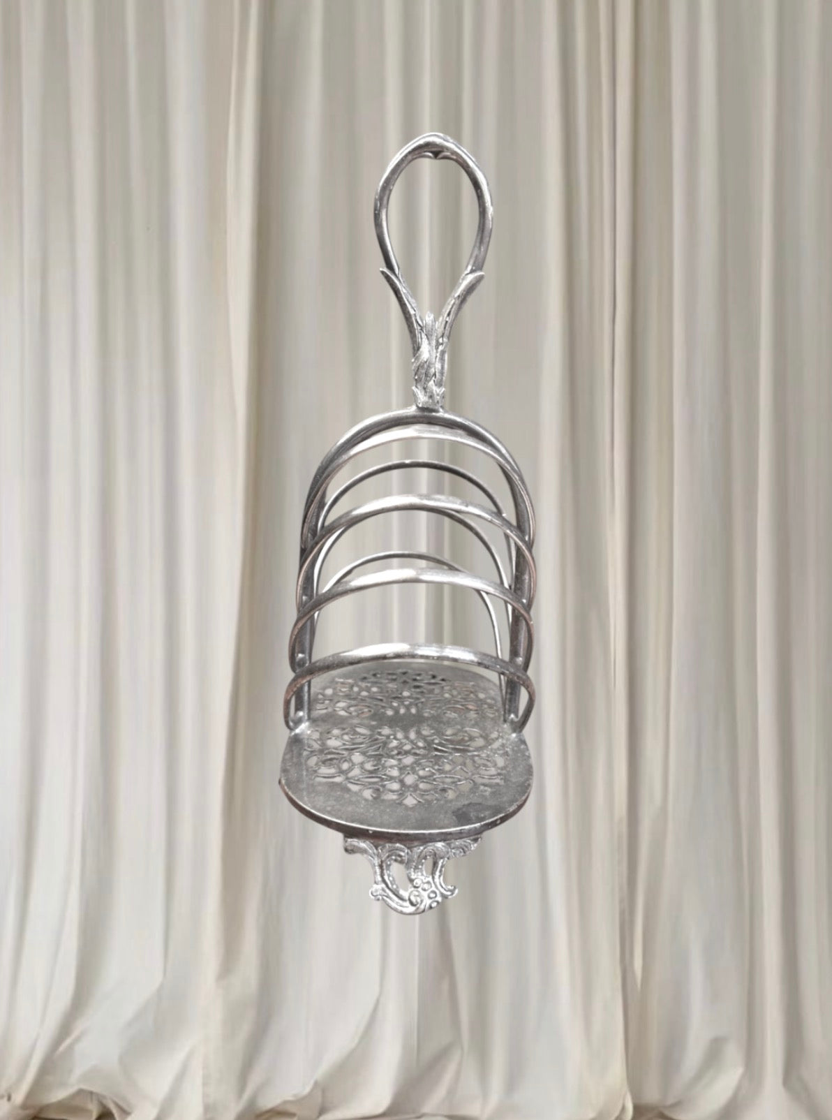 Antique Victorian/Edwardian Walker and Hall Sheffield Rib Cage Toast Holder
