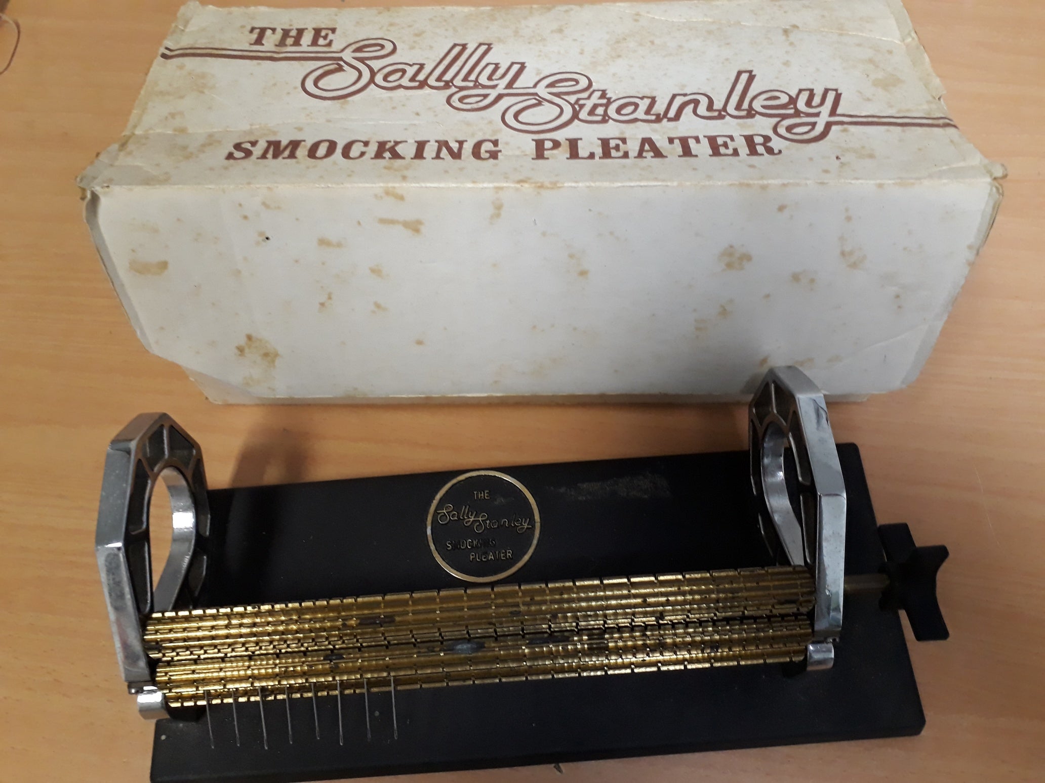 Sally Stanley Smocking Pleater